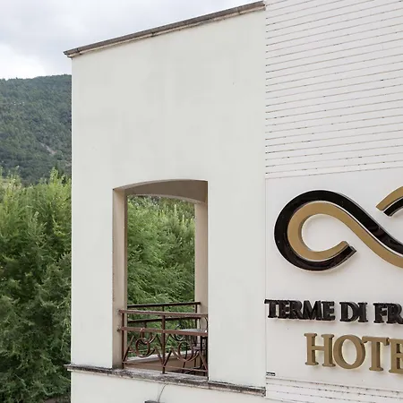Terme Di Frasassi 酒店 3*