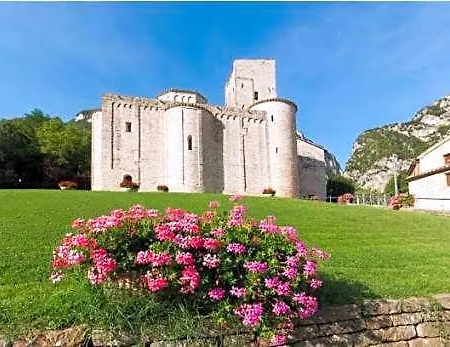 Hotel Terme Di Frasassi 3*