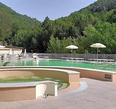 Terme Di Frasassi גנגה