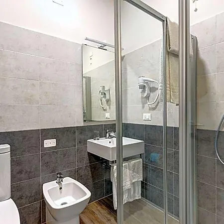 Terme Di Frasassi מלון