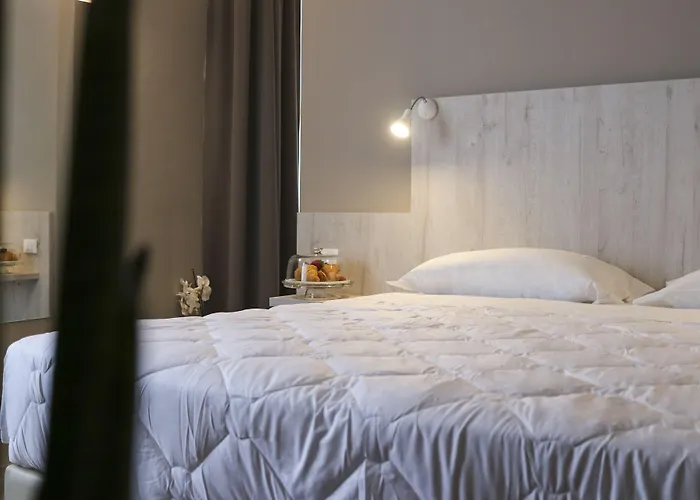 Terme Di Frasassi 3* 真加