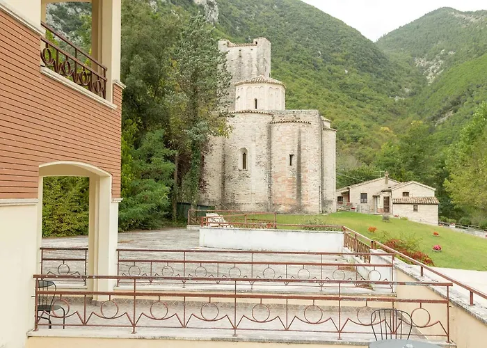 Otel Terme Di Frasassi